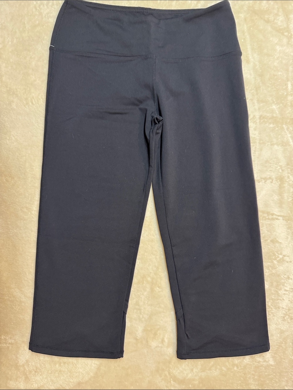 Kirkland Signature Black Capri Active Leggings